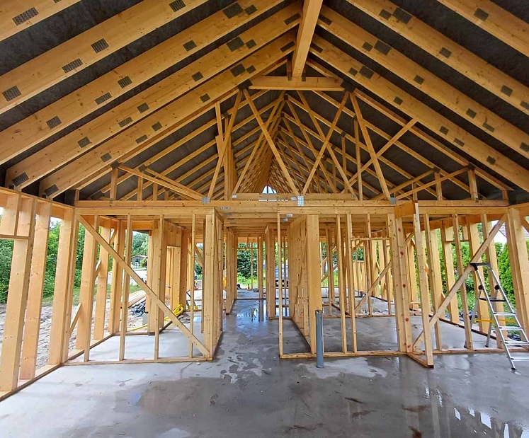 Ātra koka karkasa māju būvniecība ar SIA Tenter