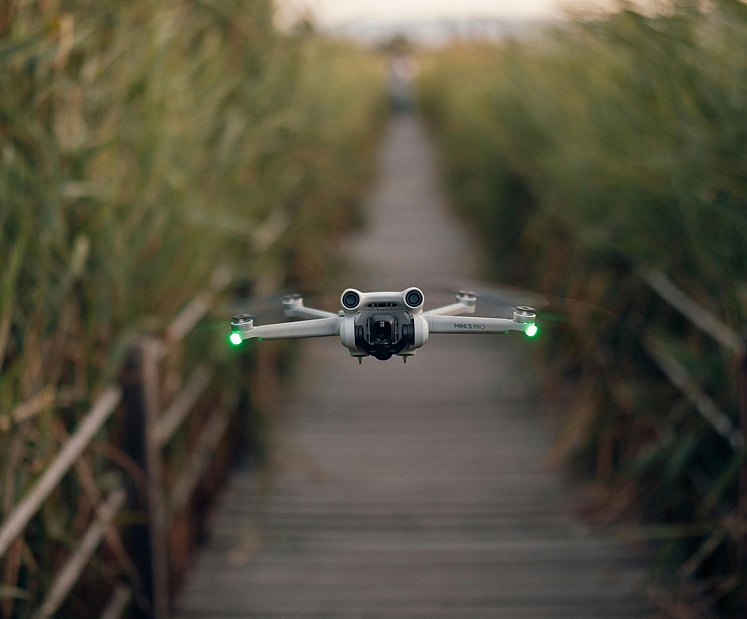 Kāpēc videonovērošana ar droniem ir laba izvēle lauksaimniecībā?