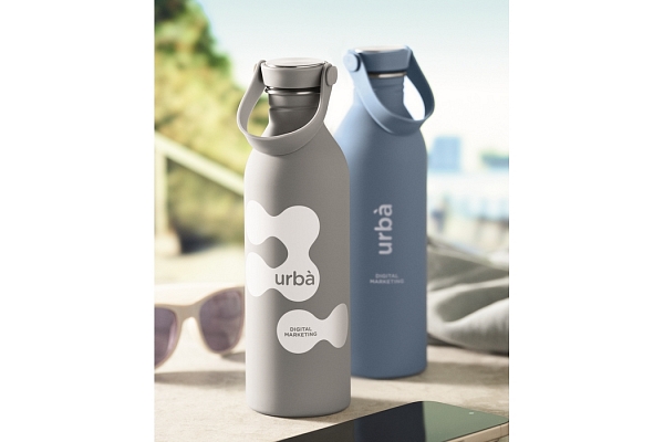 Kā izvēlēties piemērotāko produktu un apdruku – viss, kas jāzina par personalizētām dāvanām un suvenīriem