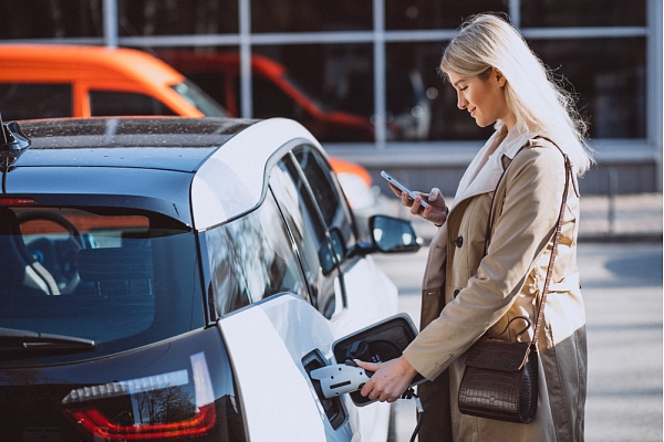 Ar kādiem drošības apsvērumiem jārēķinās elektroauto īpašniekiem?