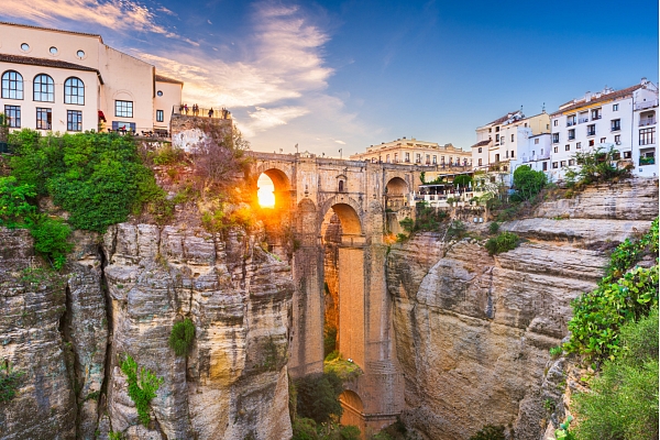 Saule, kultūra un jūra: kāpēc Malaga ir ideāls atpūtas galamērķis?