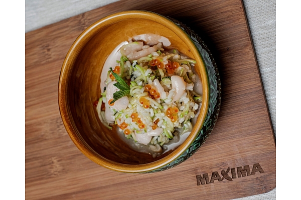 Recepte: Šefpavāra vegāniskais risotto ar augu valsts garnelēm, dārzeņiem un sarkano ikru dekoru