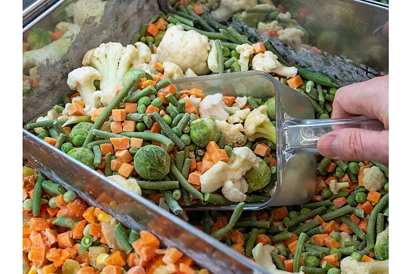 Gudra izvēle ziemā: kāpēc saldēta pārtika ir vecāku slepenais ierocis