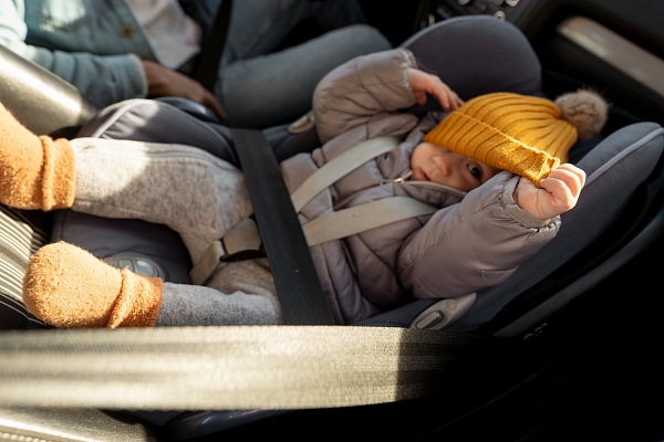 Drošība pirmajā vietā: ekspertu padomi bērnu autokrēsliņa izvēlei un lietošanai