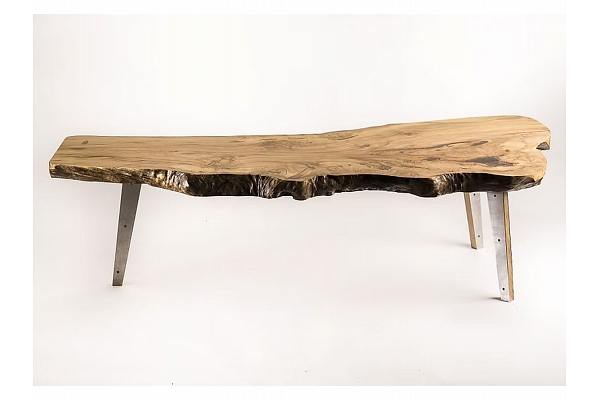 Masīvkoka dizaina galdi pēc pasūtījuma – kā izvēlēties piemērotāko koka materiālu un dizainu interjeram?