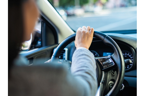 Auto vadīšana ar tukšu vēderu – eksperti atklāj, kā tas ietekmē uzmanību