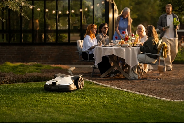 Robotizētie zāles pļāvēji mazām un lielām  platībām: kas jāzina pirms iegādes