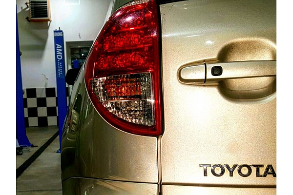 Kāpēc izvēlēties specializētu Toyota un Lexus servisu, nevis vispārēju auto servisu? 