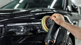 Kāpēc miglaini vai aizsvīduši lukturi samazina braukšanas drošību, un kā tos atjaunot