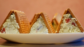 Īsceļi uz garšas virsotnēm: klasisko desertu ātrās versijas