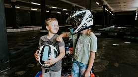 Kartings bērniem – izklaide vai risks? Mīti un patiesība par drošību trasē 