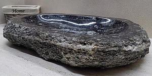 Akmens izstrādājumi mājai un dārzam