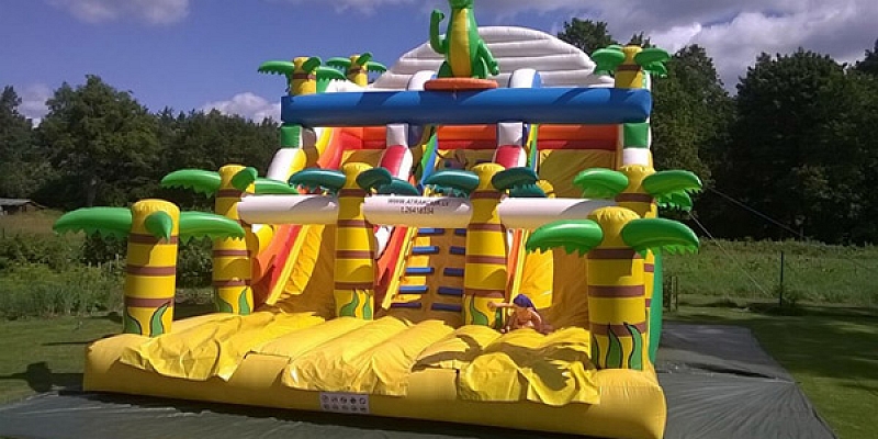 Piepūšamo atrakciju noma