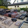 Kapakmeņi, pieminekļi