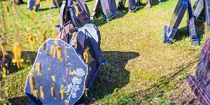 Kapu portretu grāvēšana