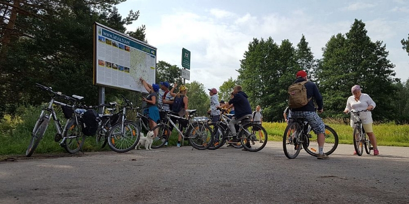 Laivu un velosipēdu noma