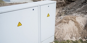 Sadales skapju montāža un elektroiekārtu pieslēgšana