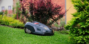 Robotizēto zāles pļāvēju uzstādīšana visā Latvijā